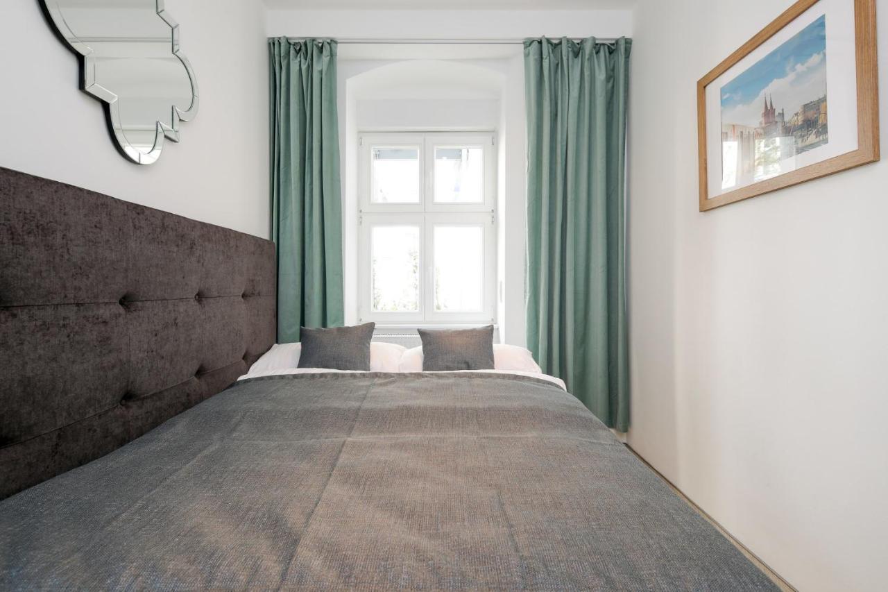 4 Personen Altbau Nahe Kurfuerstendamm - Macbeth Berlim Exterior foto